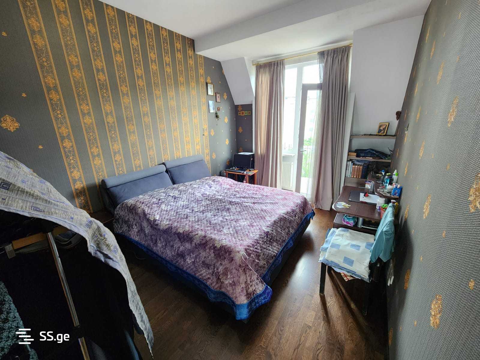4 Room Flat For Sale view 8