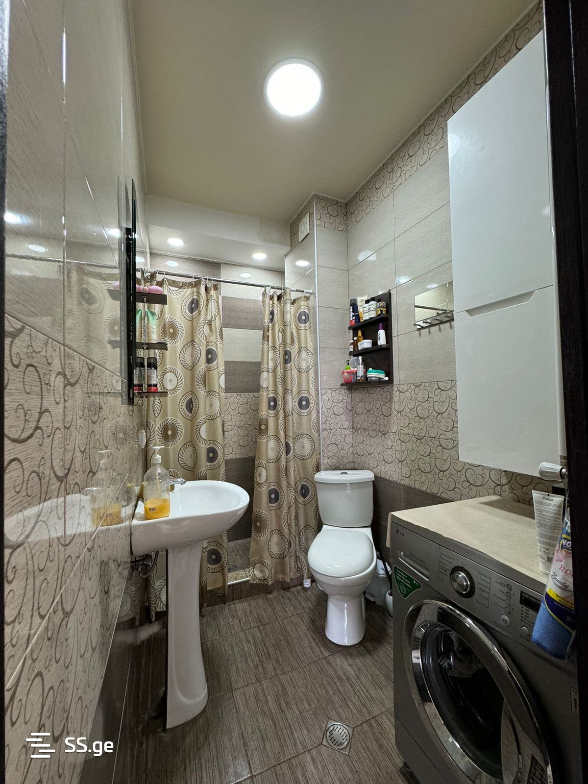 3 Room Flat For Sale view 2