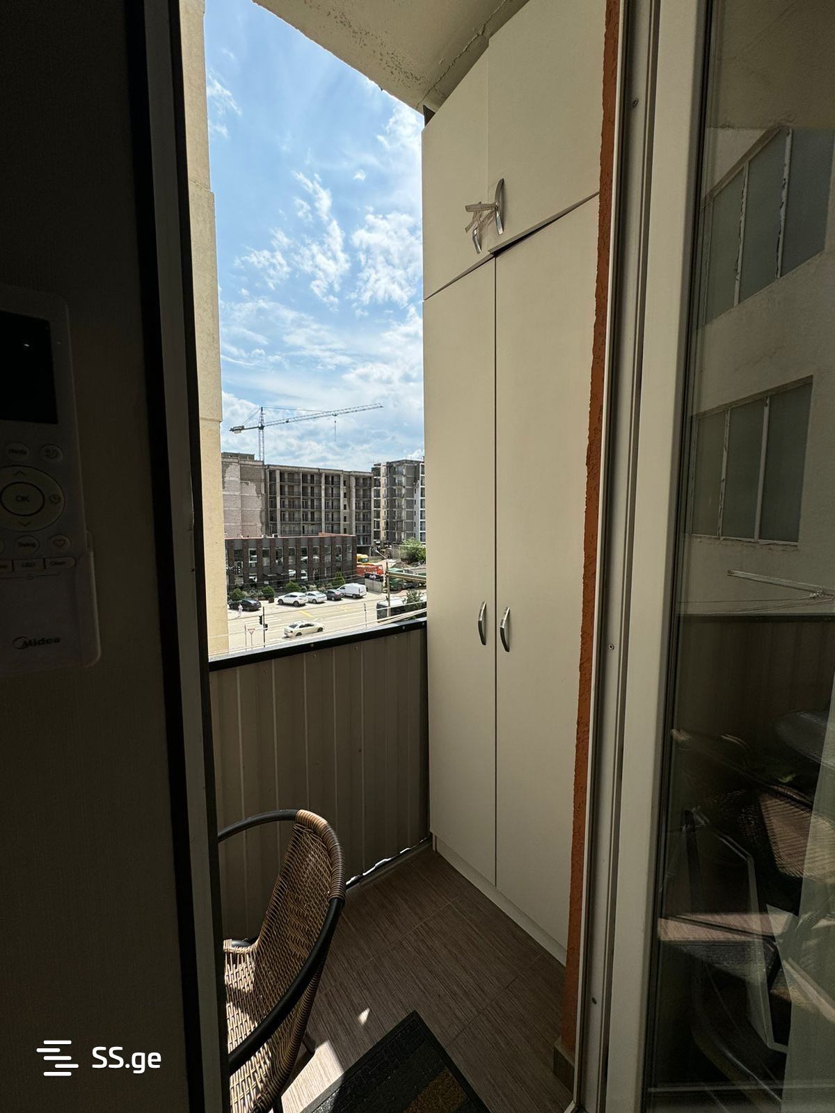 3 Room Flat For Sale view 5
