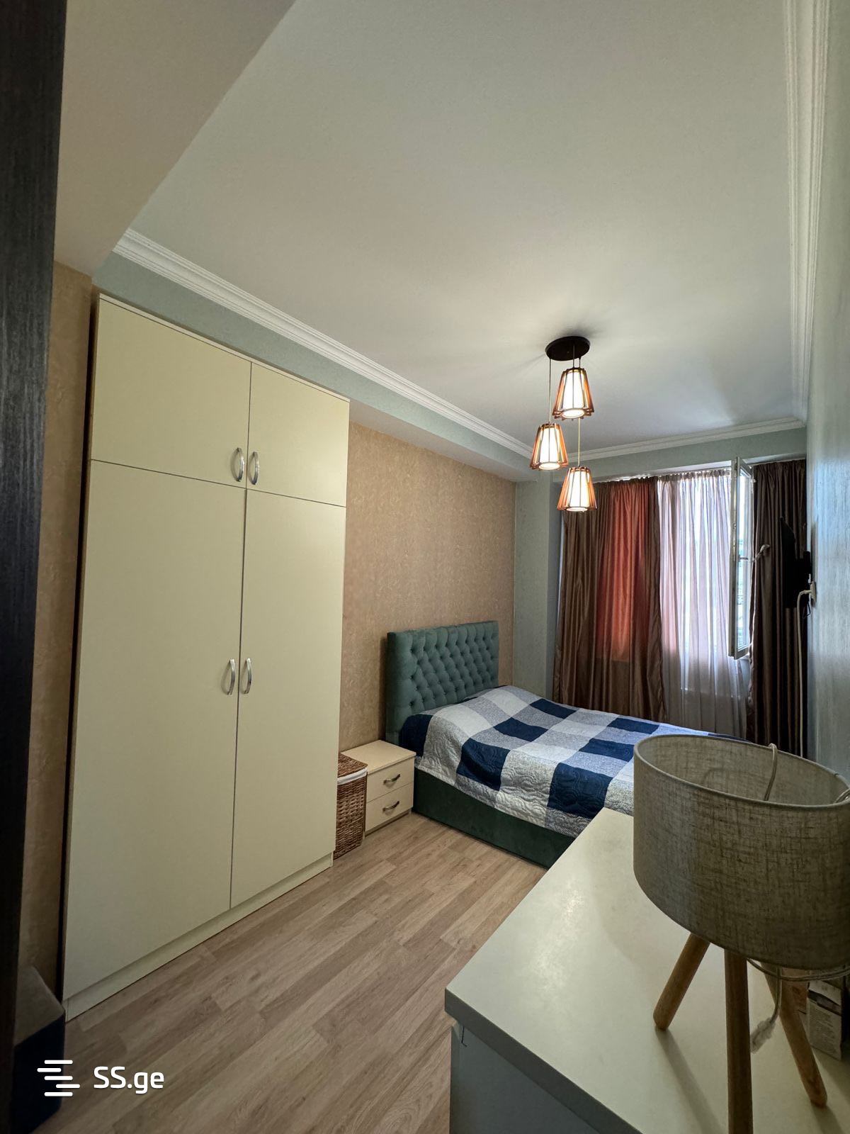 3 Room Flat For Sale view 3