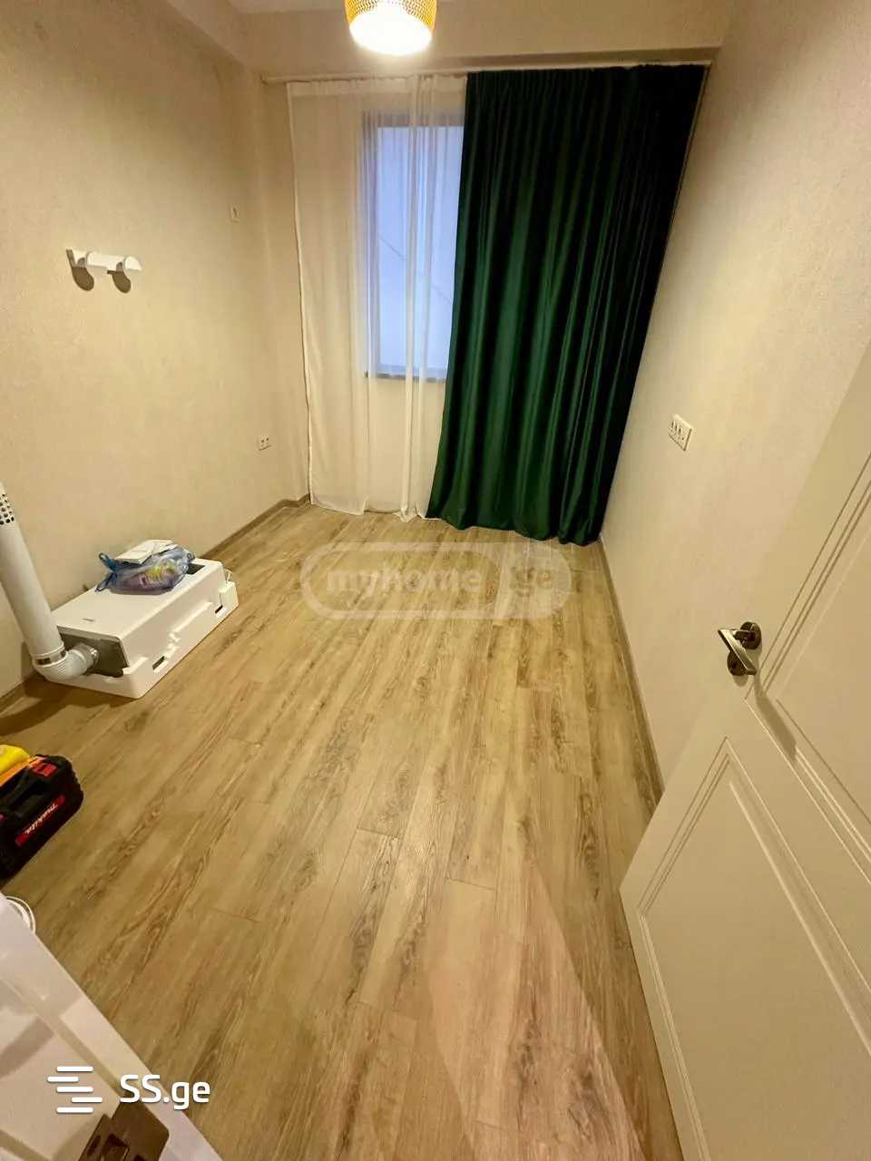3 Room Flat For Sale view 5