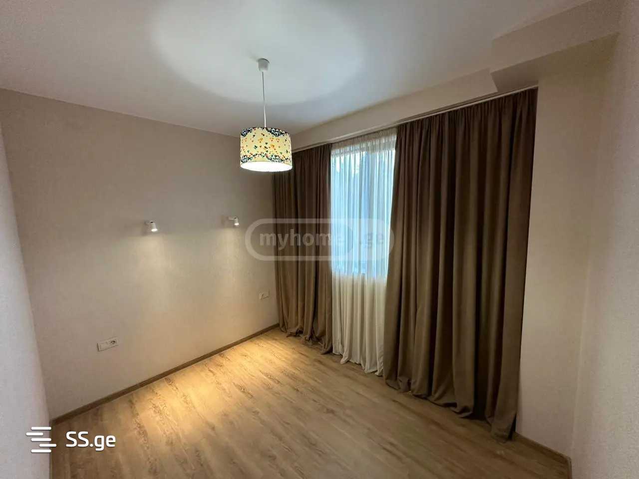 3 Room Flat For Sale view 4