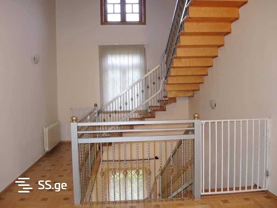 8 Room Private House Daily Rent. Digomi view 5