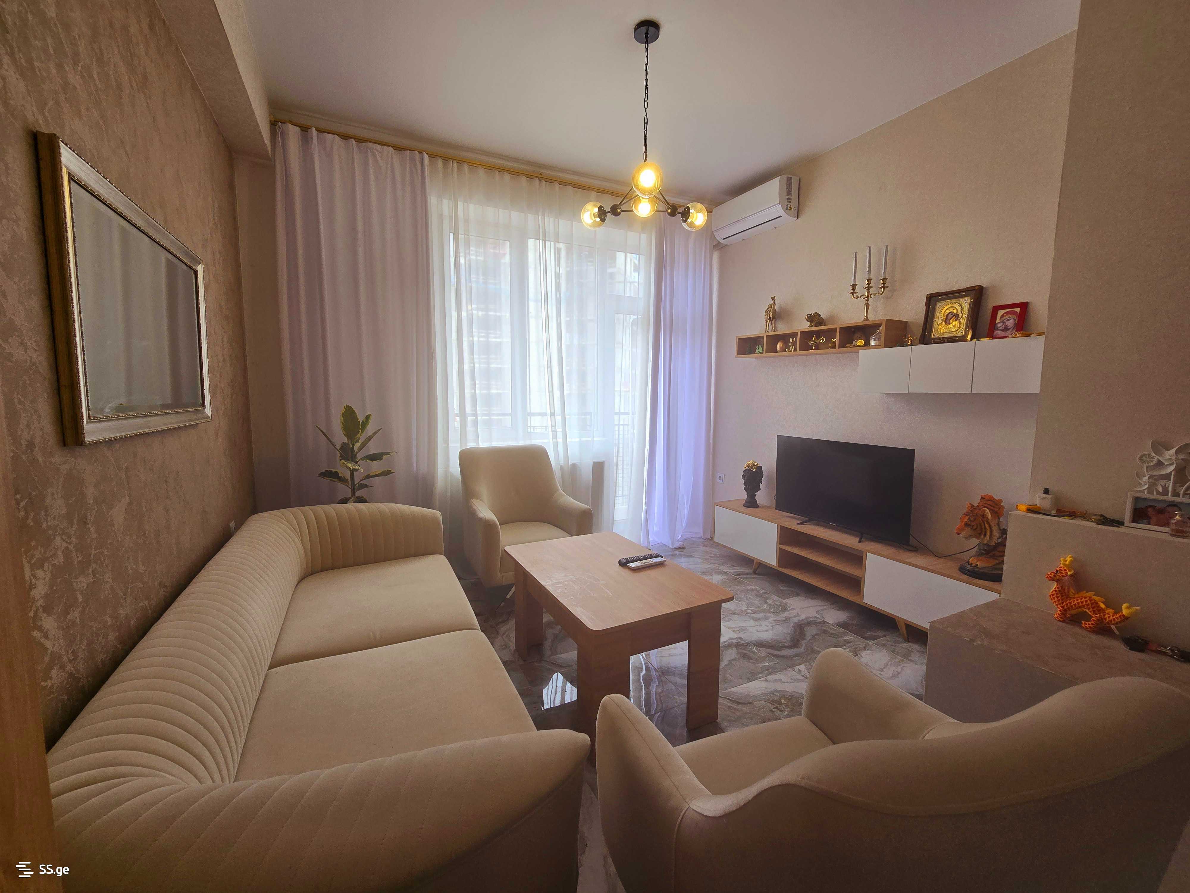 2 Room Flat For Rent. Digomi view 1
