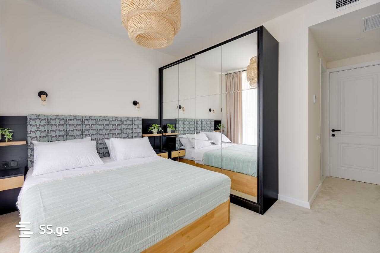5 Room Flat For Rent. Sololaki view 11