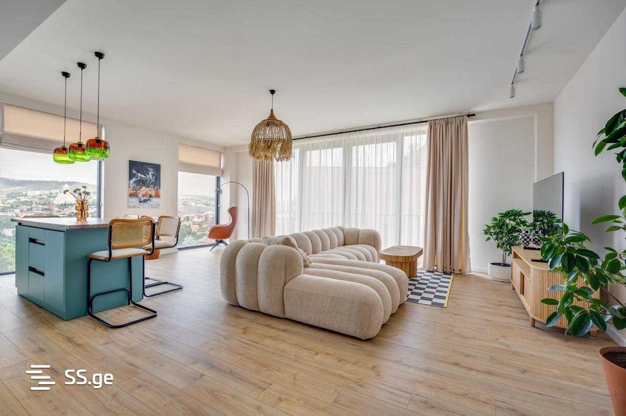 5 Room Flat For Rent. Sololaki view 8