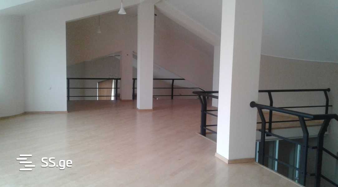 12 Room Private House For Sale view 4