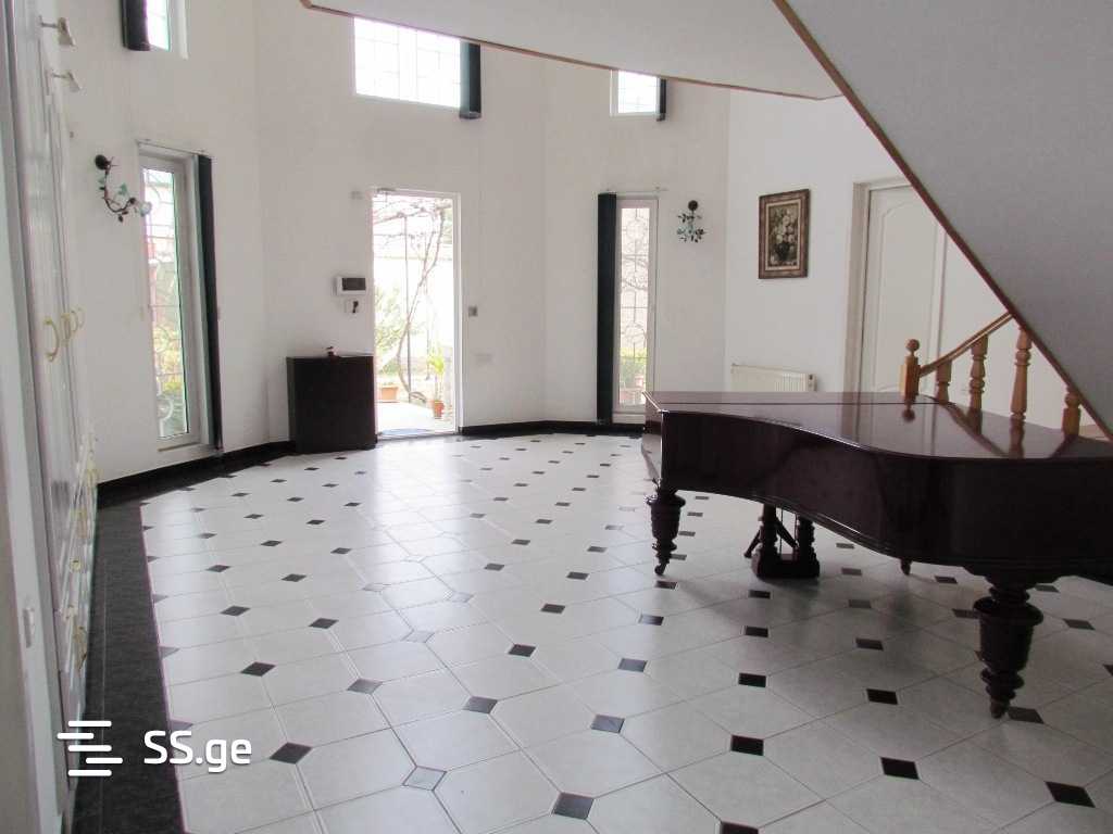 7 Room Private House For Rent. Digomi view 12