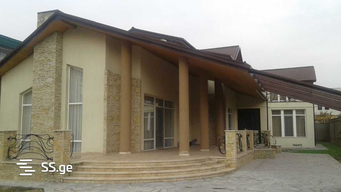 12 Room Private House For Sale view 3