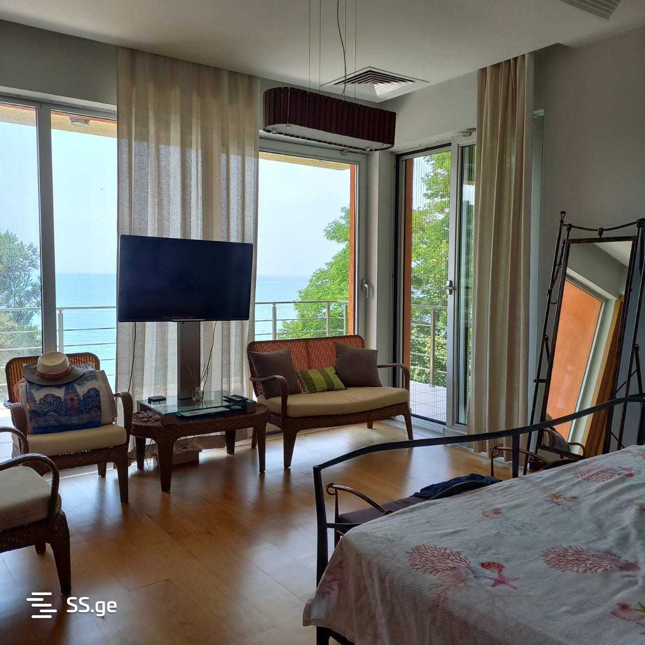 7 Room Summer Cottage For Sale view 5