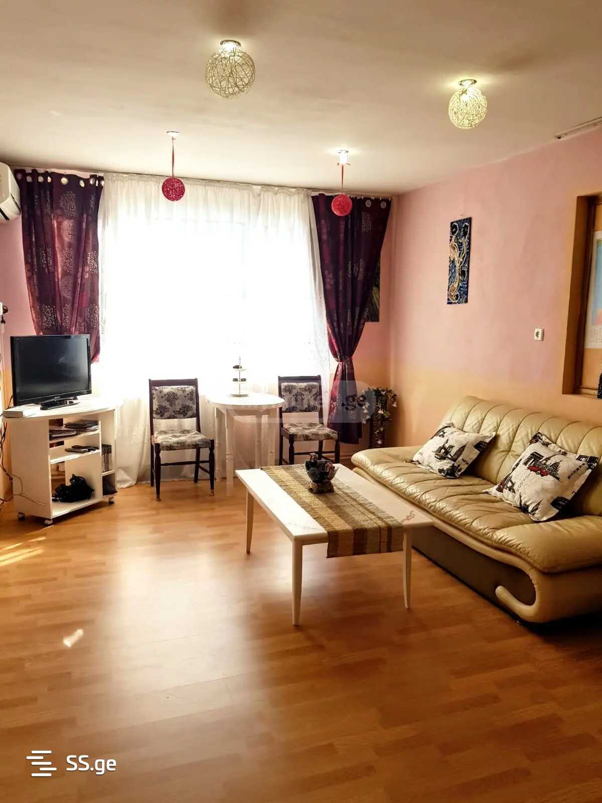 3 Room Flat For Sale view 1