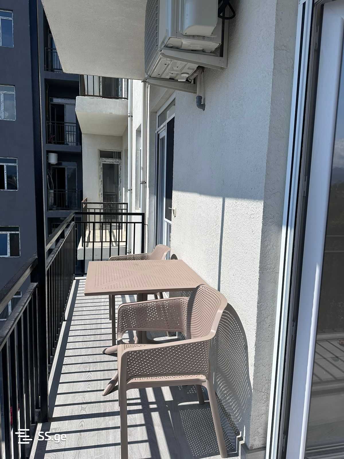 3 Room Flat For Rent. Batumi view 11