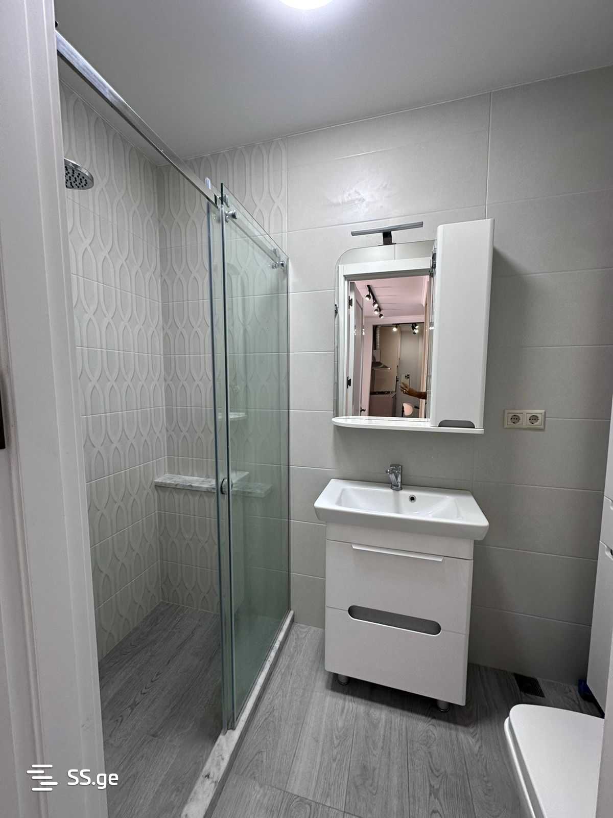 3 Room Flat For Rent. Batumi view 10