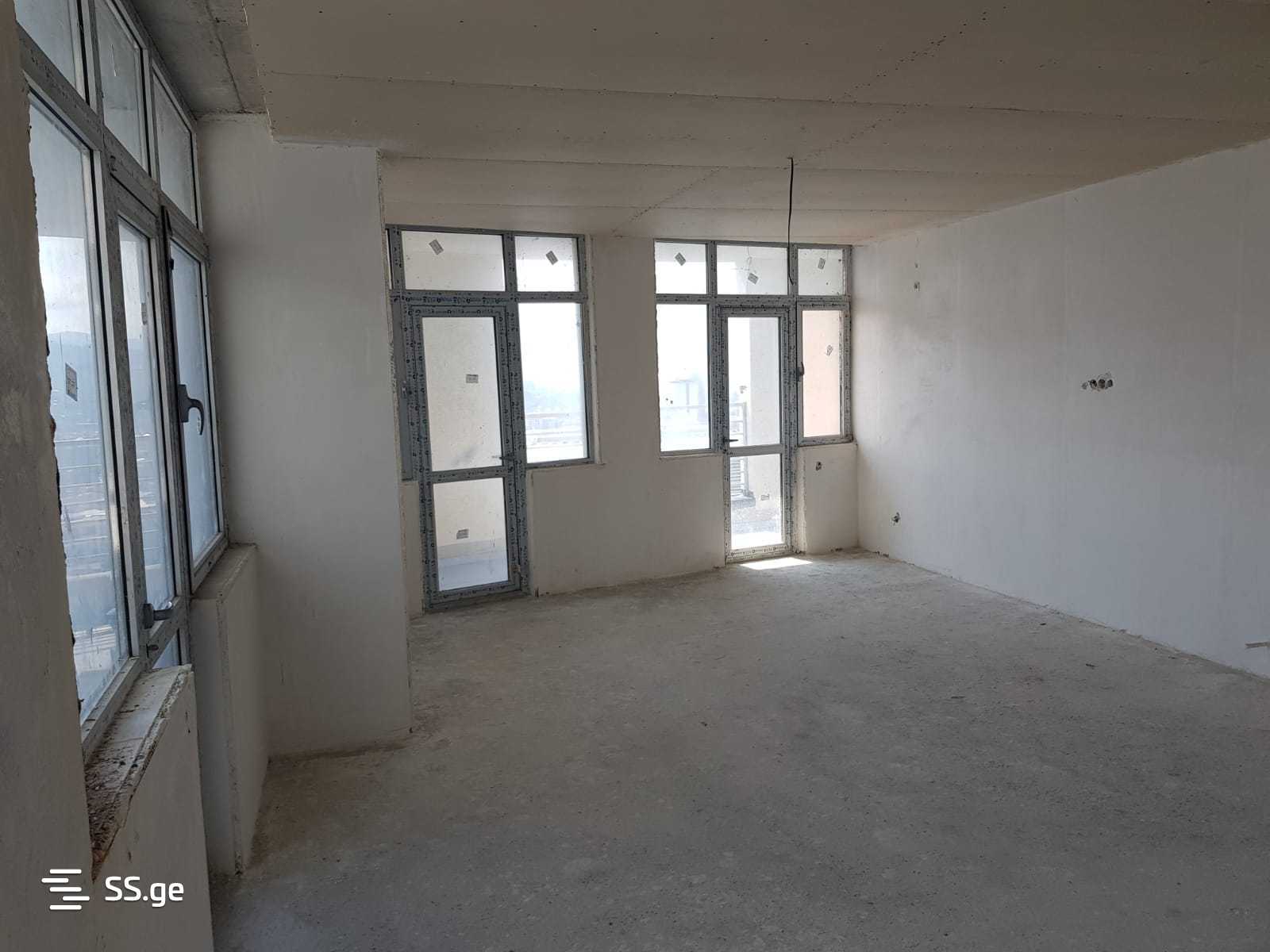 3 Room Flat For Sale view 6