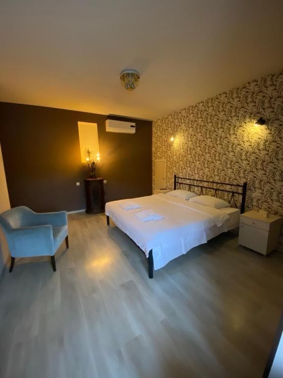 Продажа 4-комната Квартира view 4