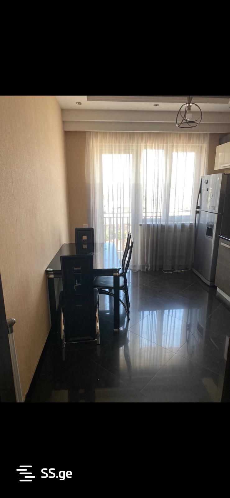 3 Room Flat For Rent. Vera view 10