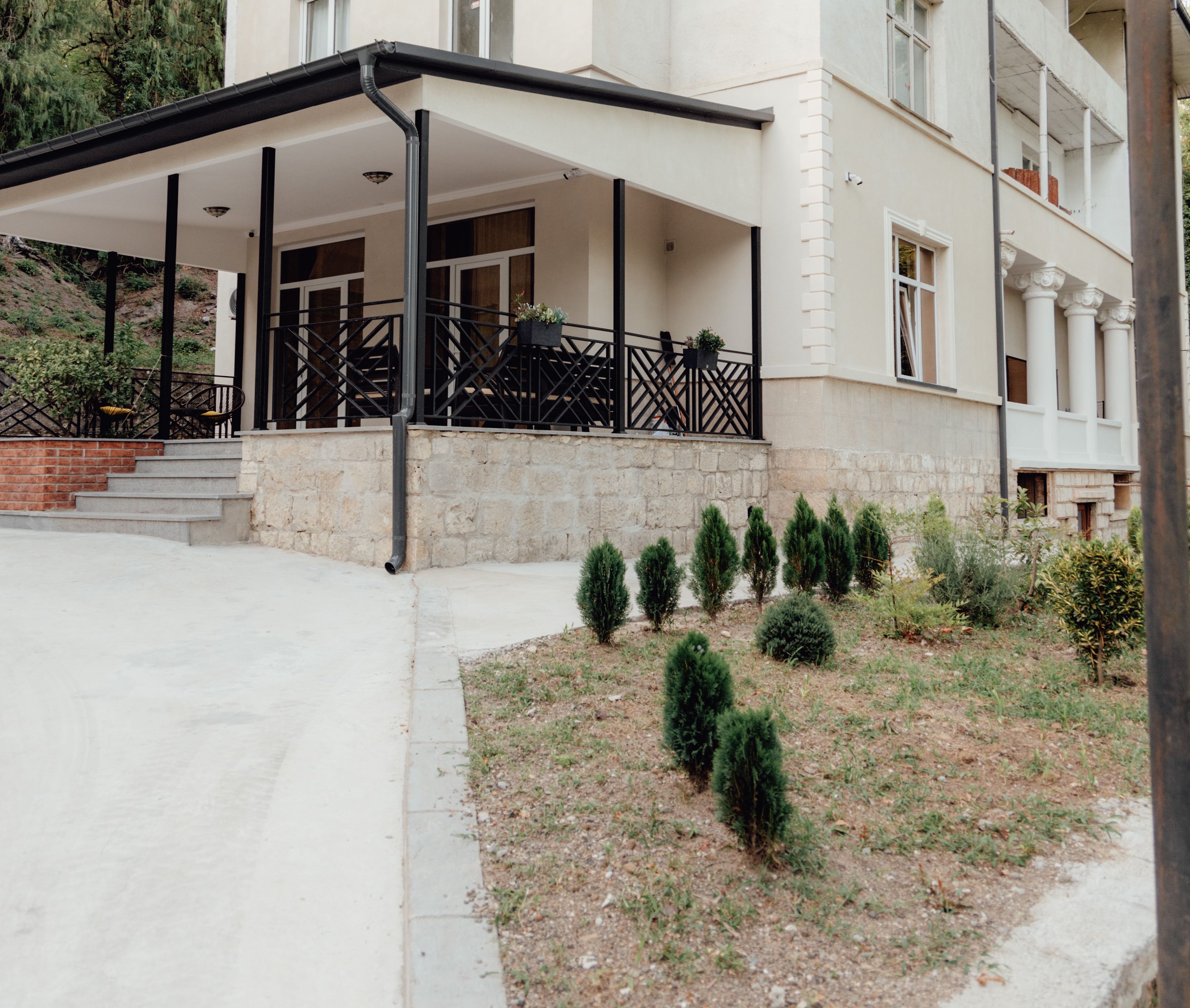 2 Room Flat Daily Rent. Tskaltubo view 8