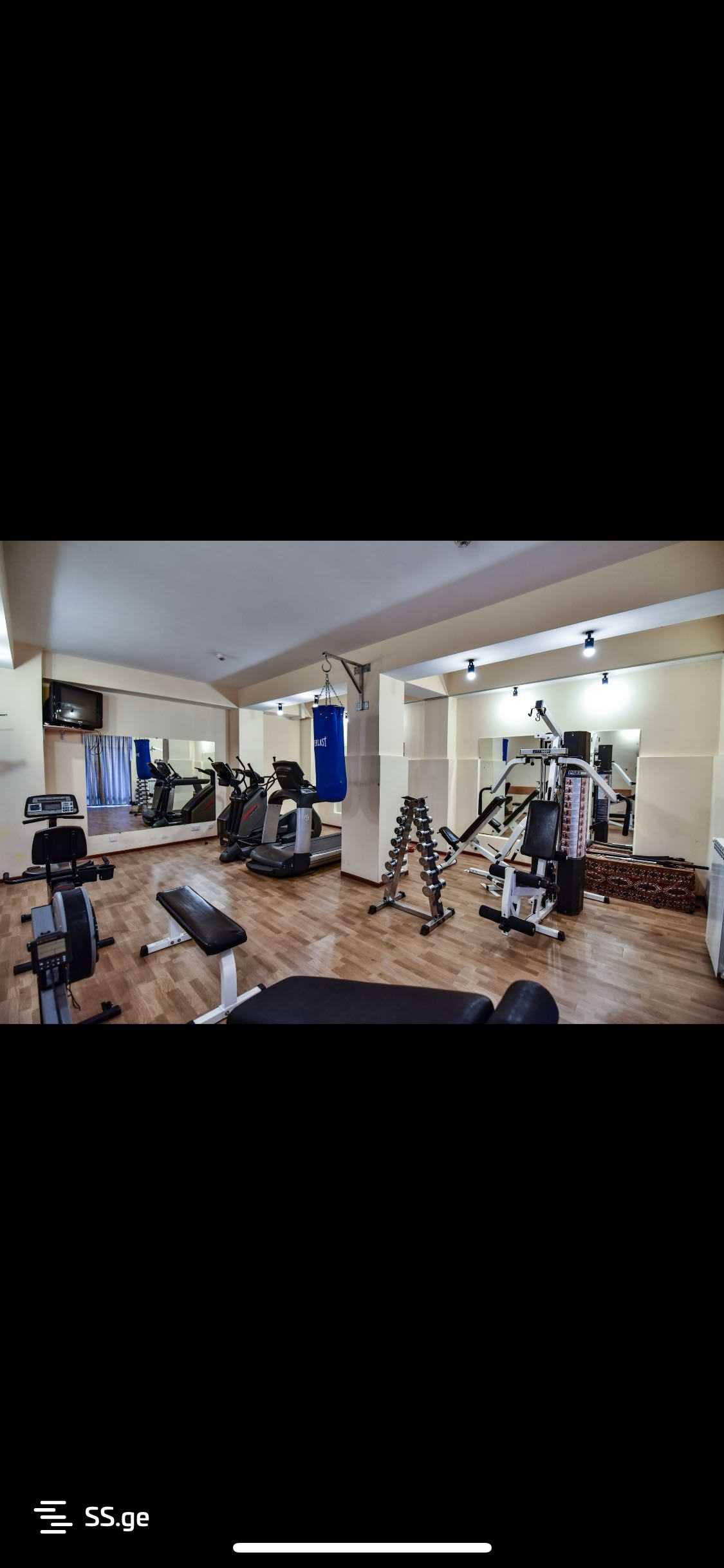 28 Room Hotel For Rent. Vera view 10