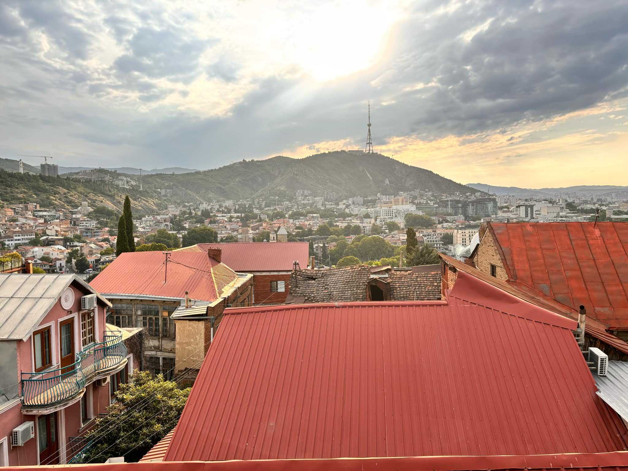 5 room Private House For Rent. Avlabari - Bild 6