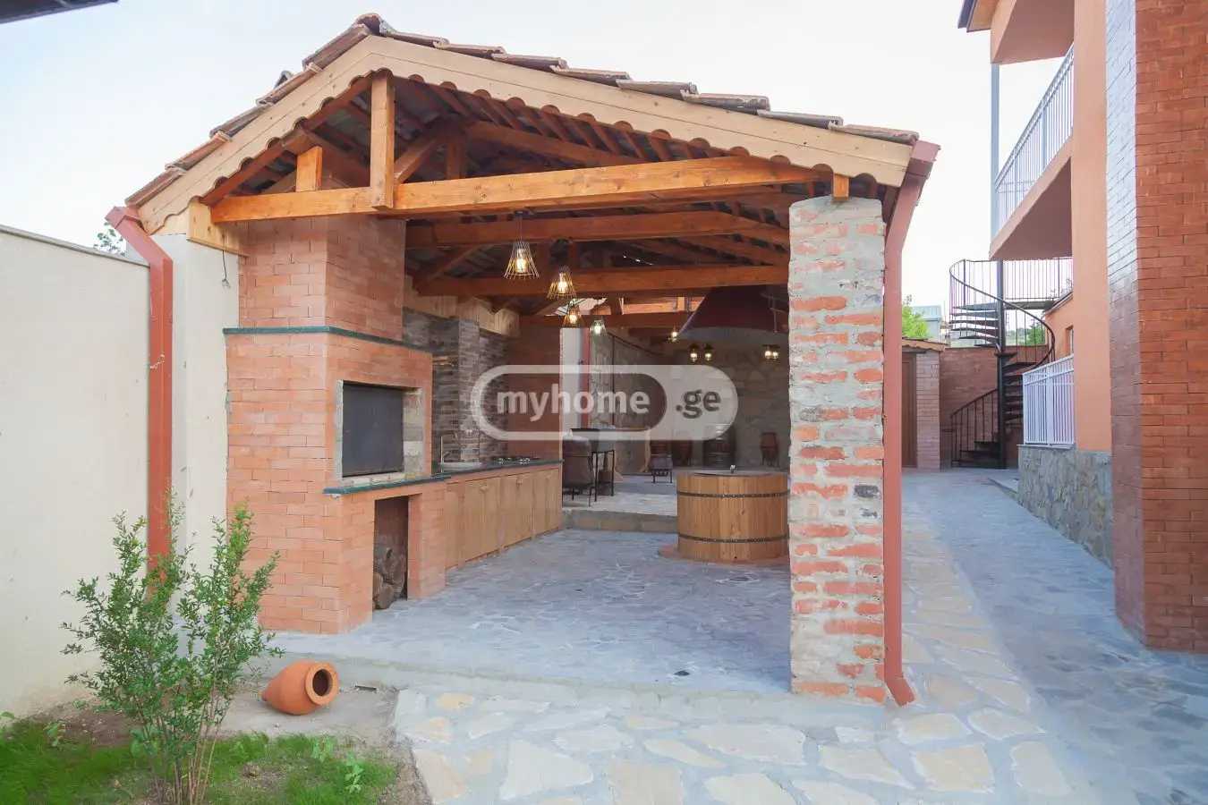 4 Room Private House Daily Rent. Mtatsminda view 9