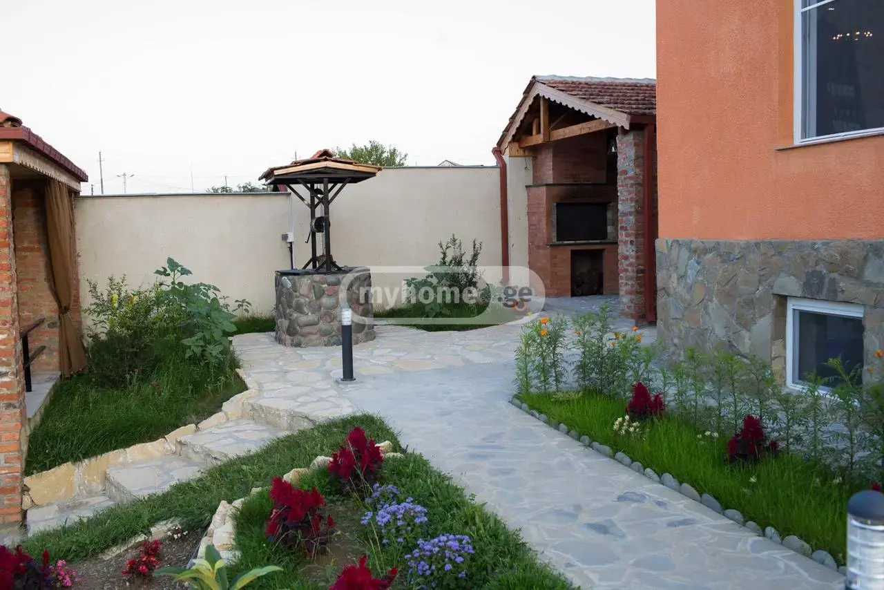 4 Room Private House Daily Rent. Mtatsminda view 6