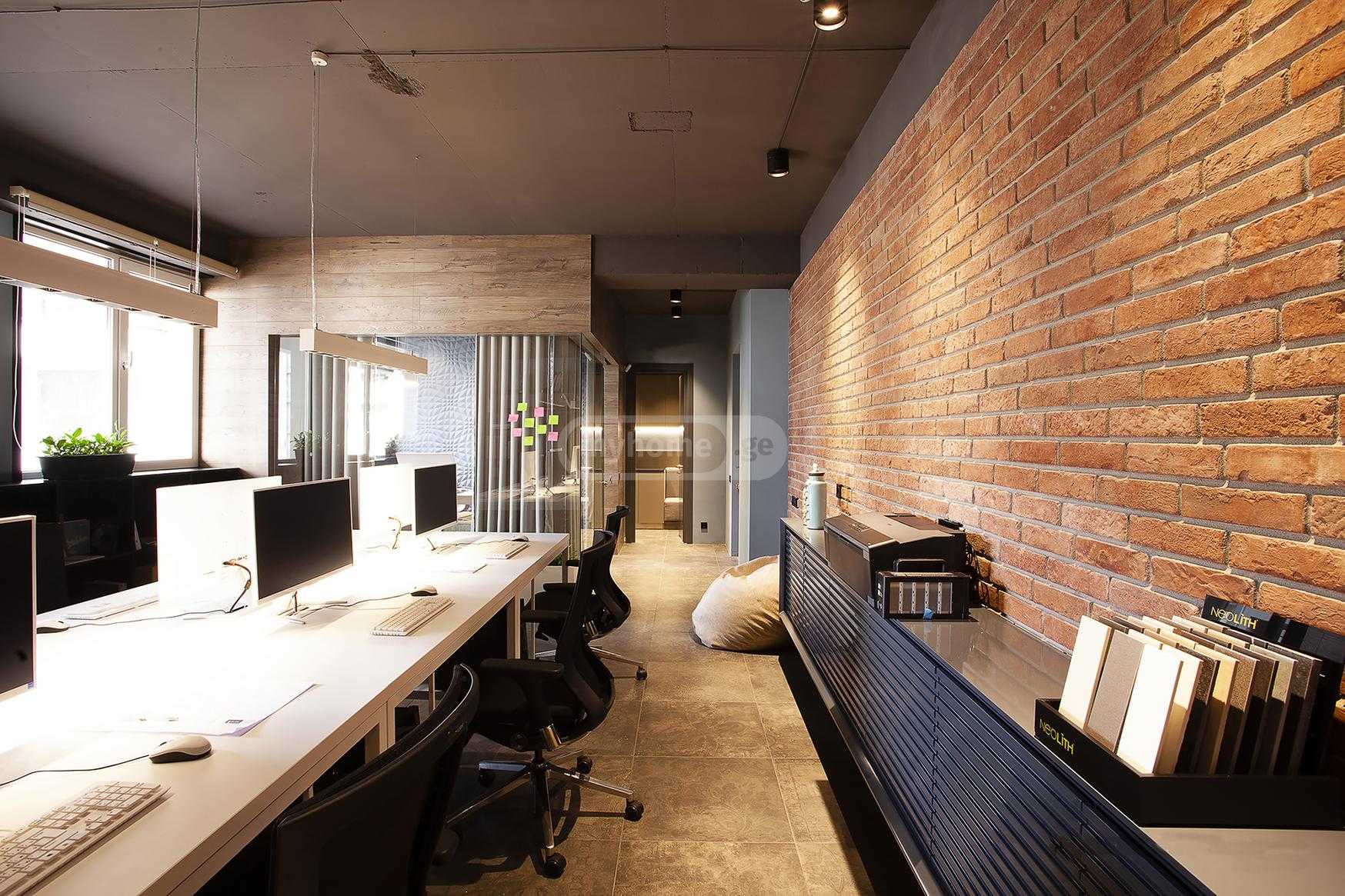 Office For Rent. Saburtalo , 2000 30178368 ss.ge