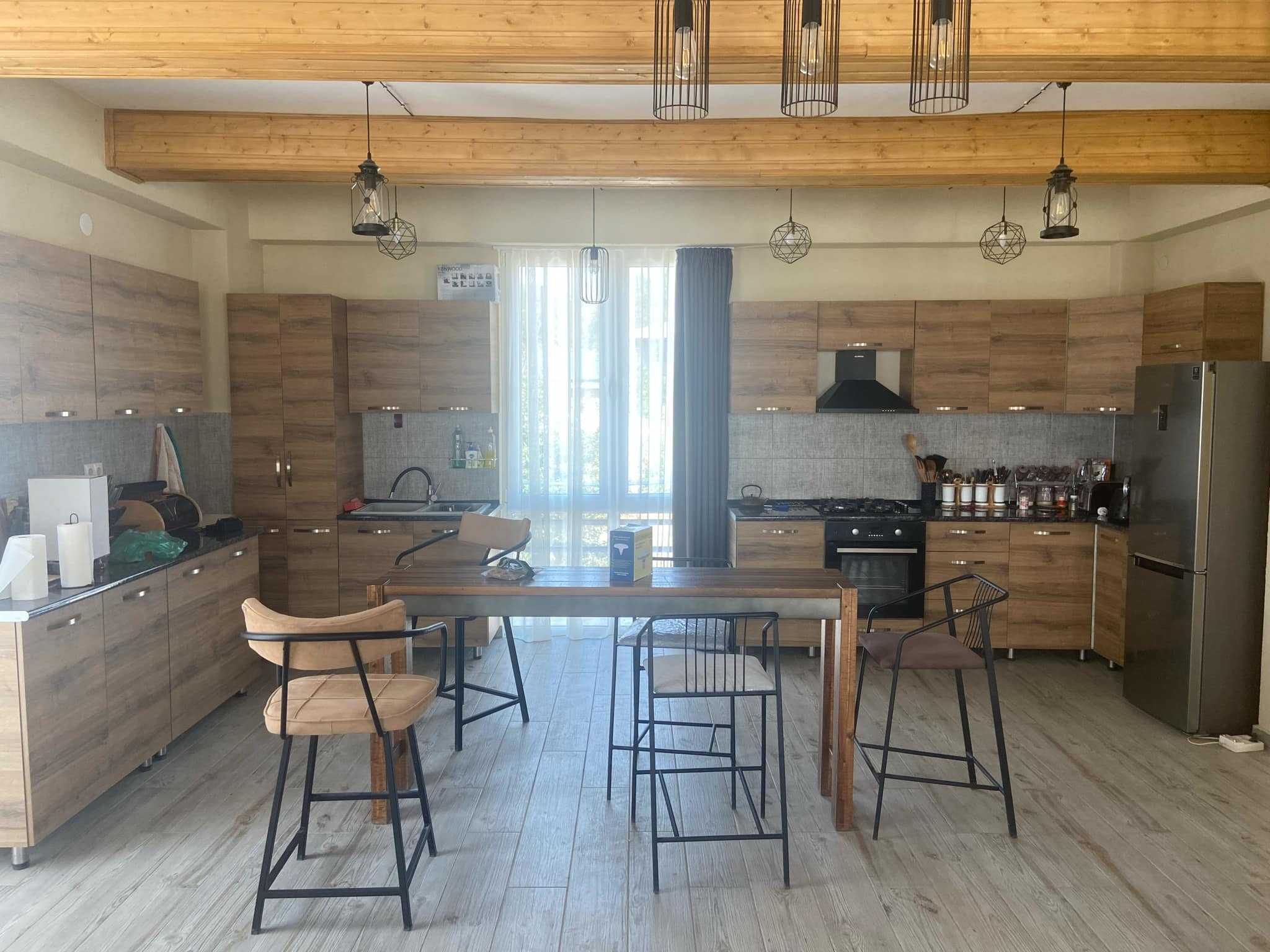 6 Room Private House For Sale view 8