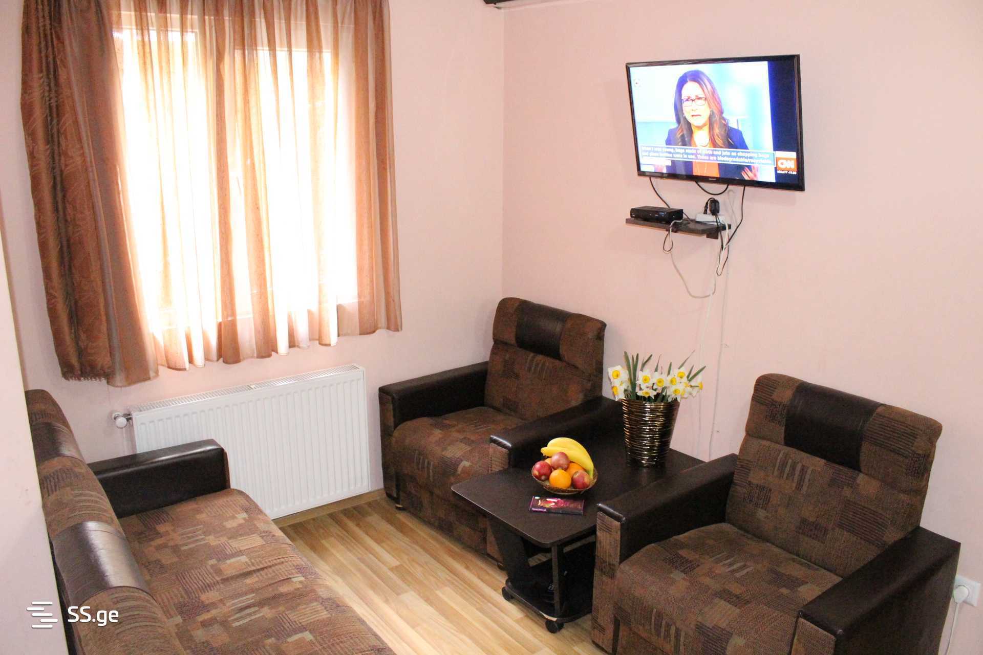 3 room Flat For Rent. Chugureti , 450 30230996 ss.ge