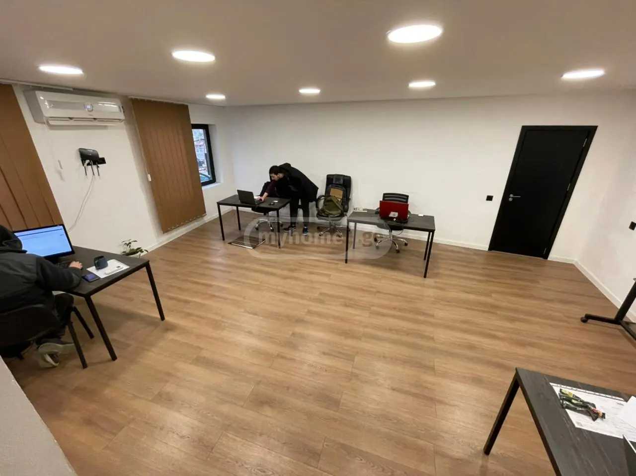 Office For Rent. Districts of VazhaPshavela , 950 30229775 ss.ge