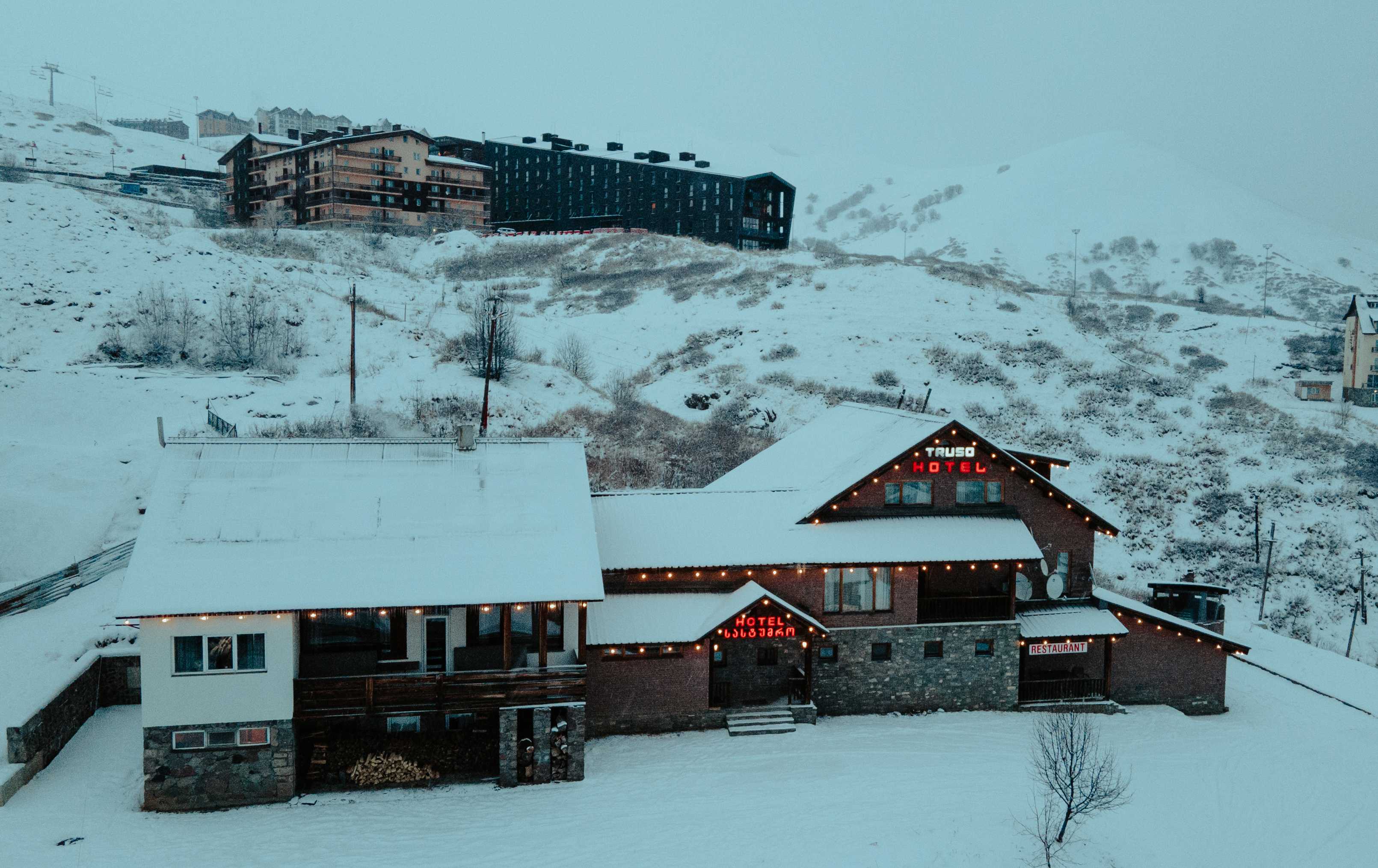 17 room Hotel For Sale. Gudauri 30247110 ss.ge