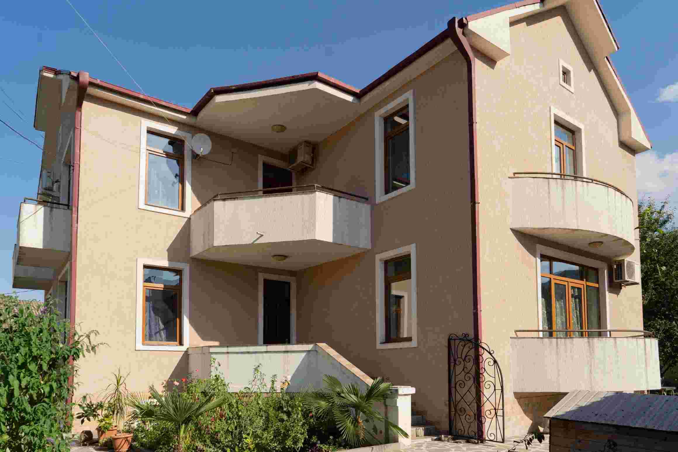 8 Room Private House For Rent. Ortachala view 13