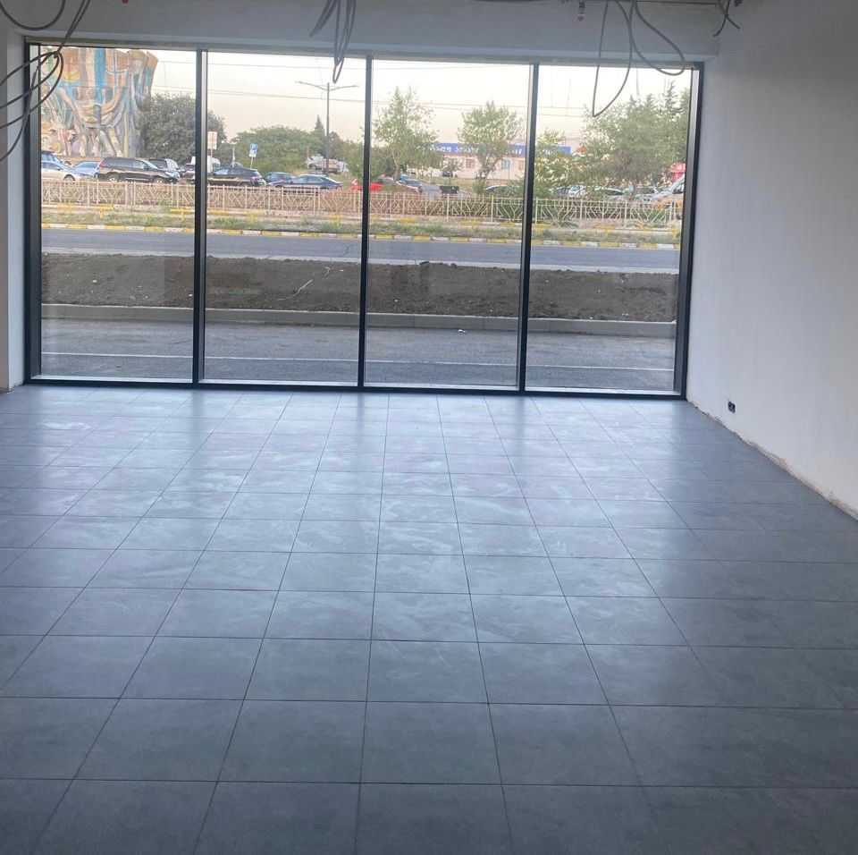 Store-Industrial Property For Rent. Airport Village, 3 of 4