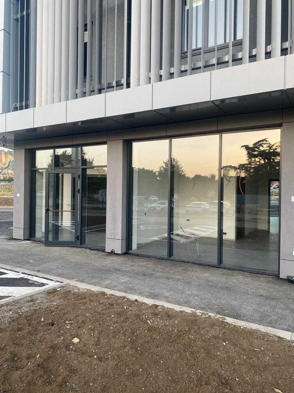 Store-Industrial Property For Rent. Airport Village view 7