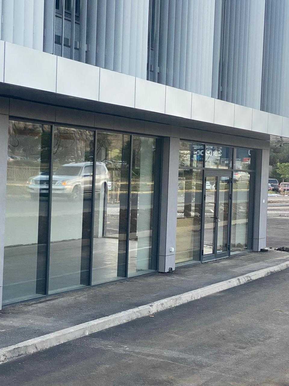 Store-Industrial Property For Rent. Airport Village view 5
