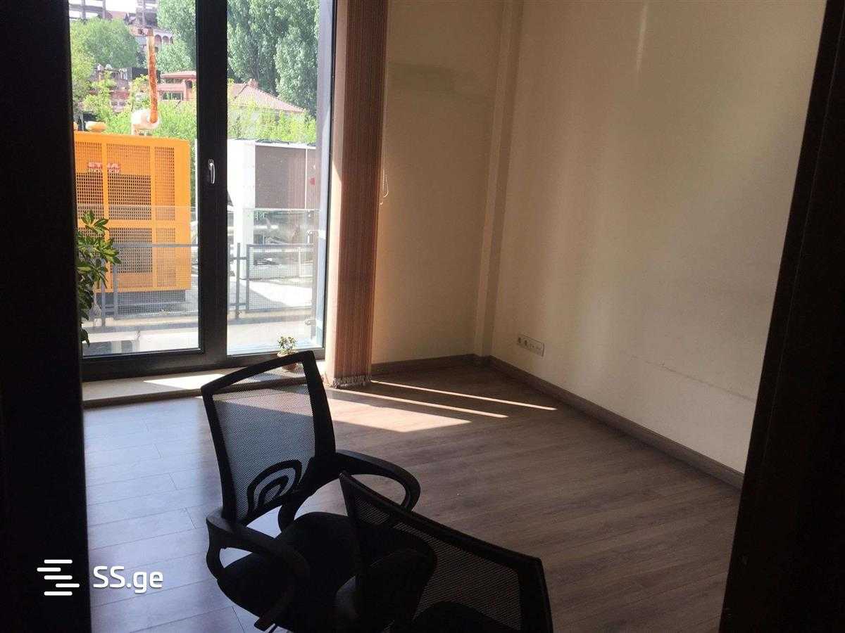 Store-Industrial Property For Rent. Chugureti view 8