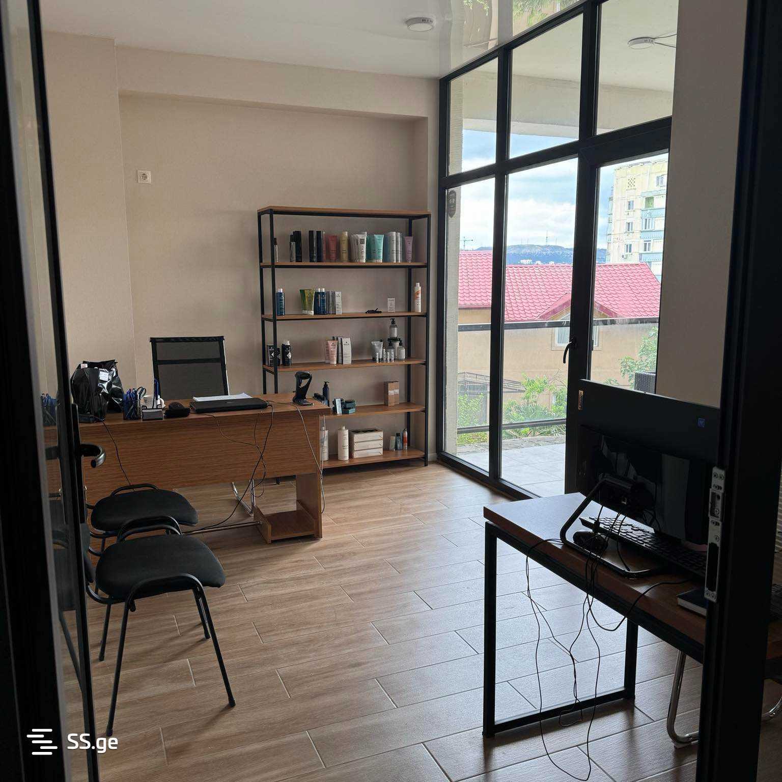 Store-Industrial Property For Rent. Saburtalo, 2 of 4