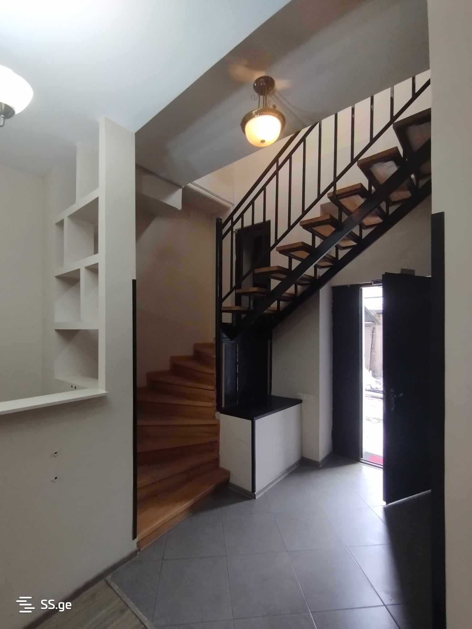 Store-Industrial Property For Rent. Chugureti, 3 of 4