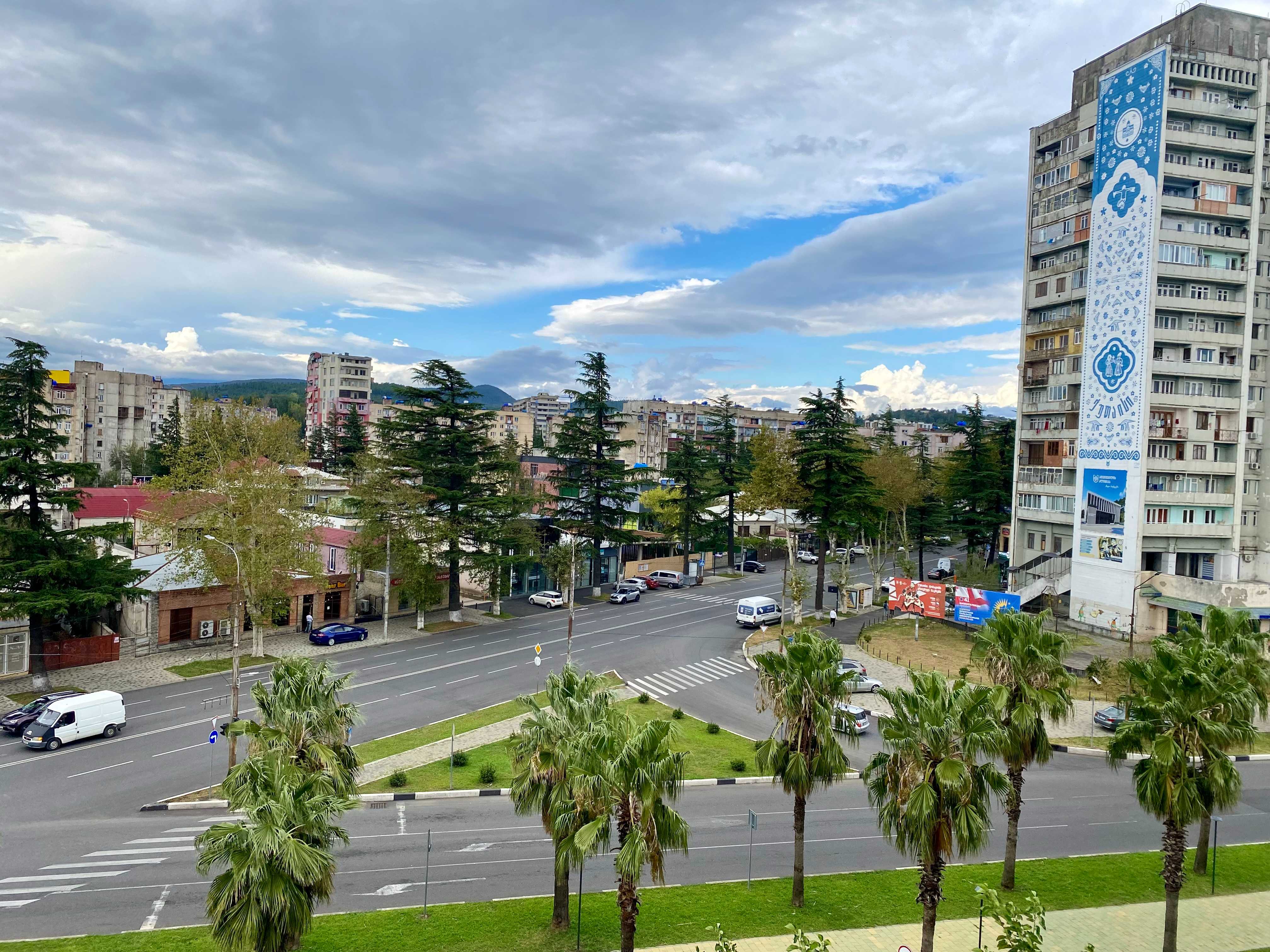 2 Room Flat Daily Rent. Kutaisi view 11