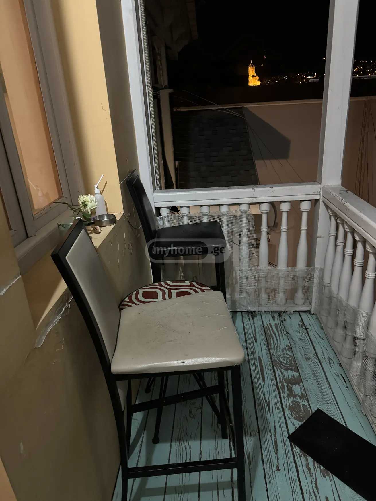4 Room Flat For Rent. Sololaki view 2
