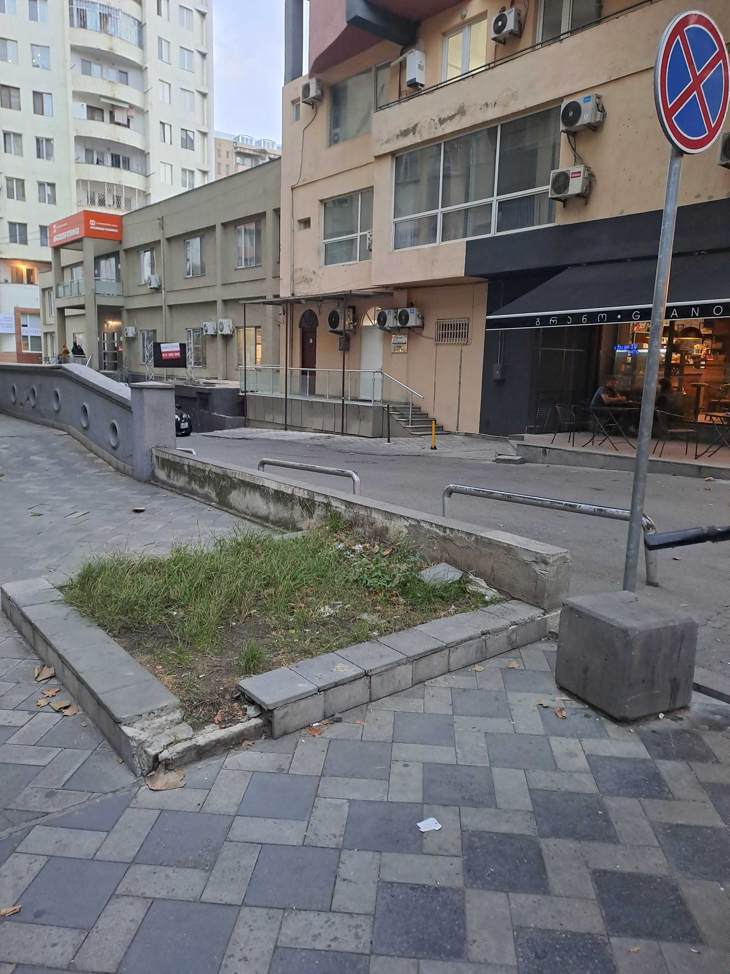 Commercial Real Estate For Sale. Saburtalo , 26000 30393099 ss.ge