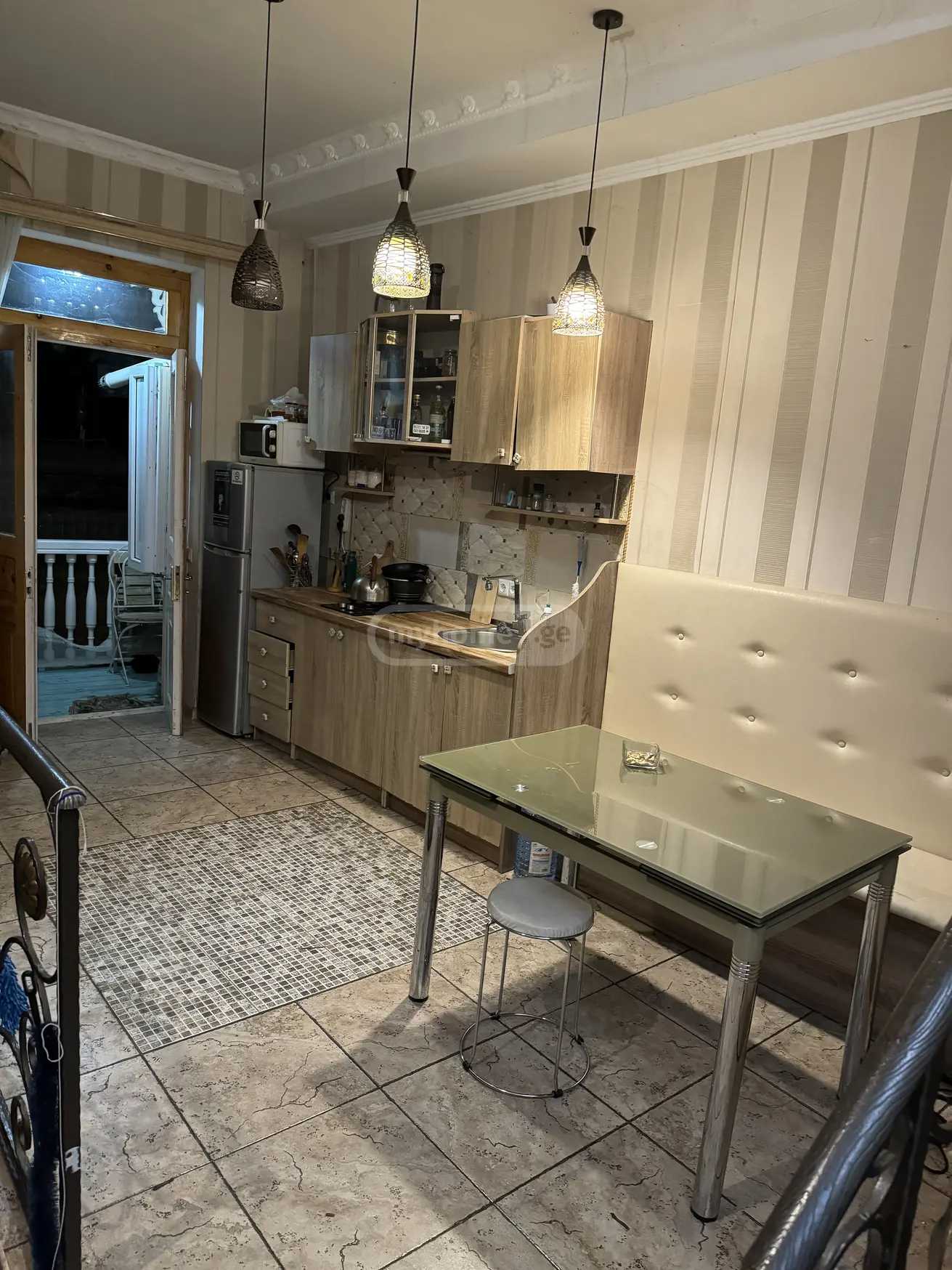 4 Room Flat For Rent. Sololaki view 3
