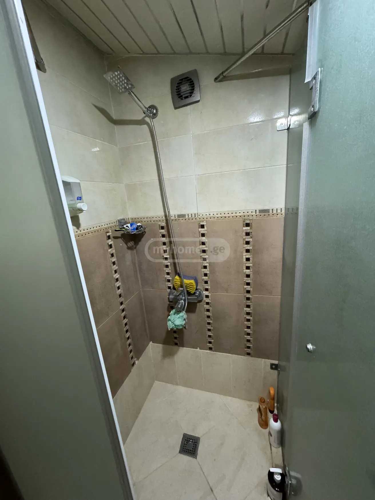 4 Room Flat For Rent. Sololaki view 9