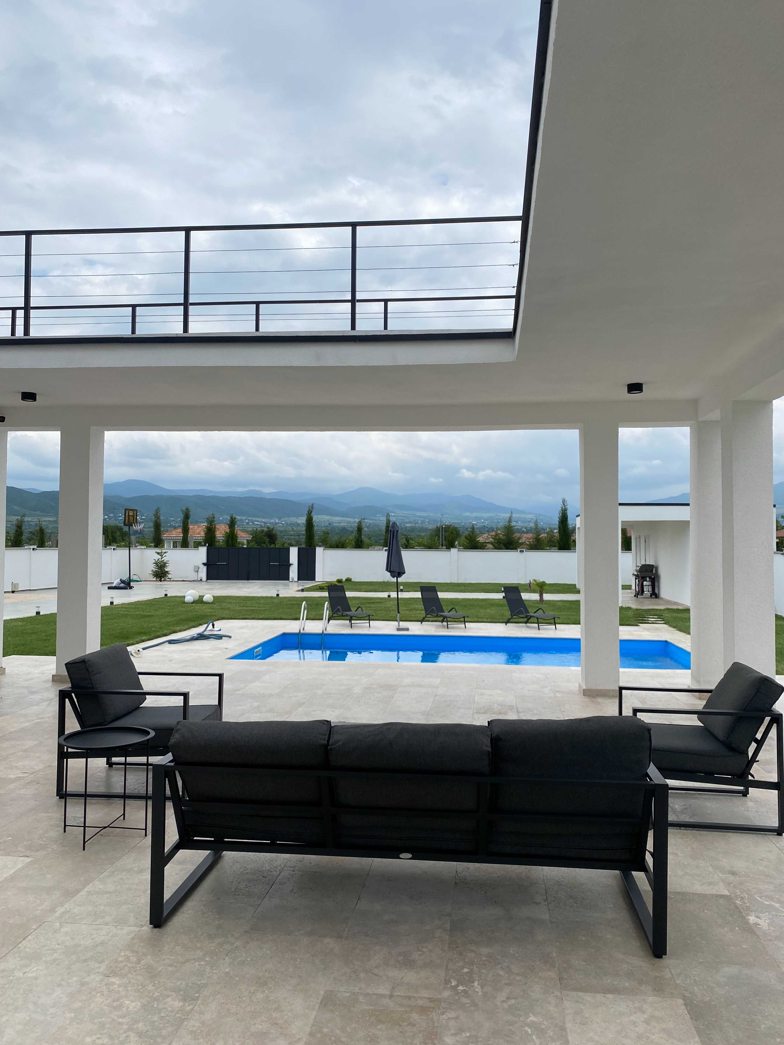 7 Room Private House For Sale view 4