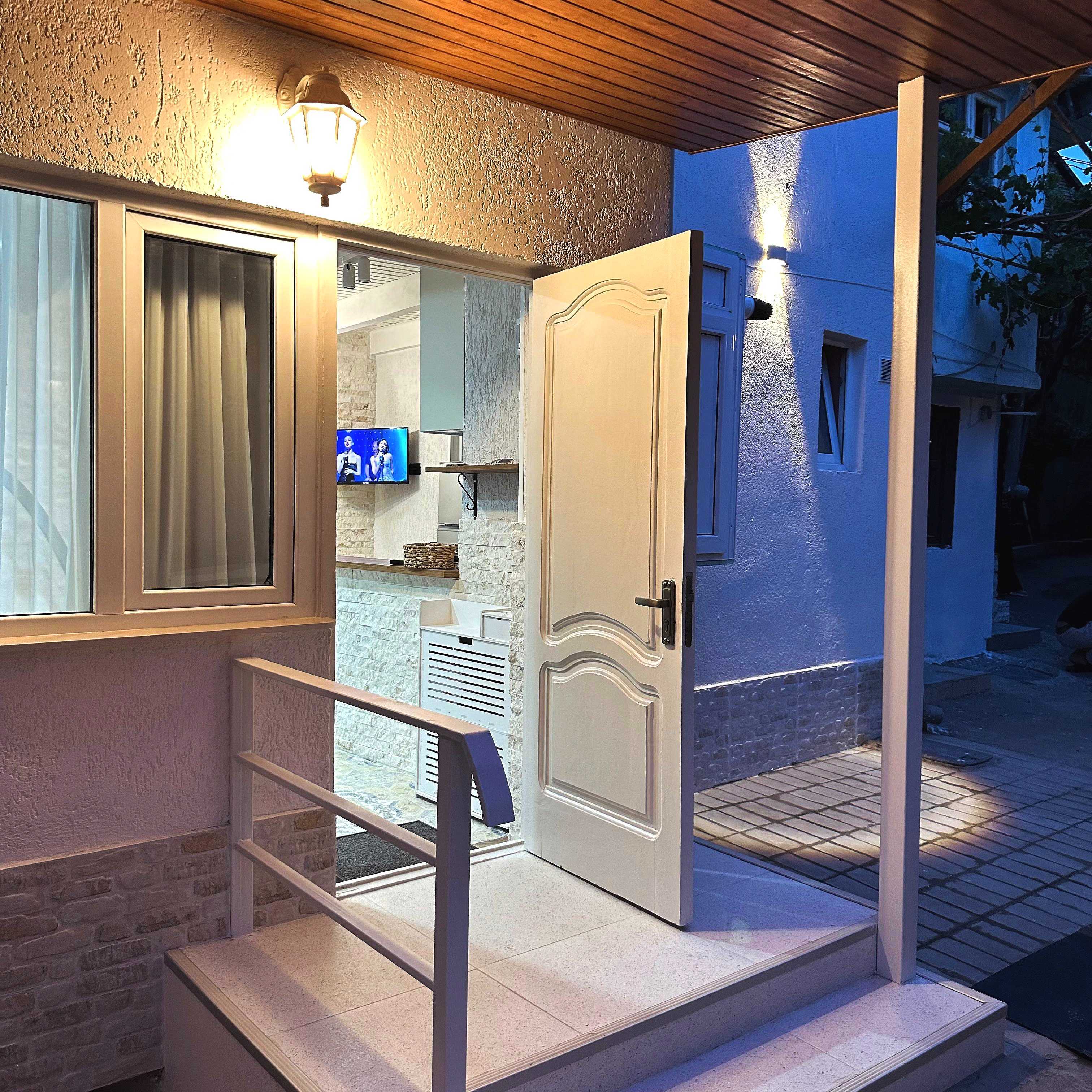 2 Room Private House For Rent. Avlabari view 4