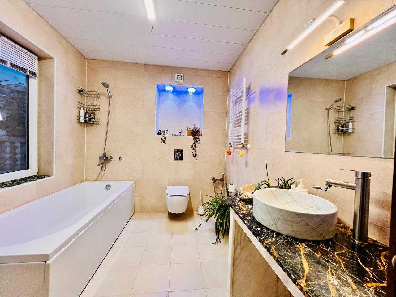 5 Room Private House For Rent. Vake, 1 of 10