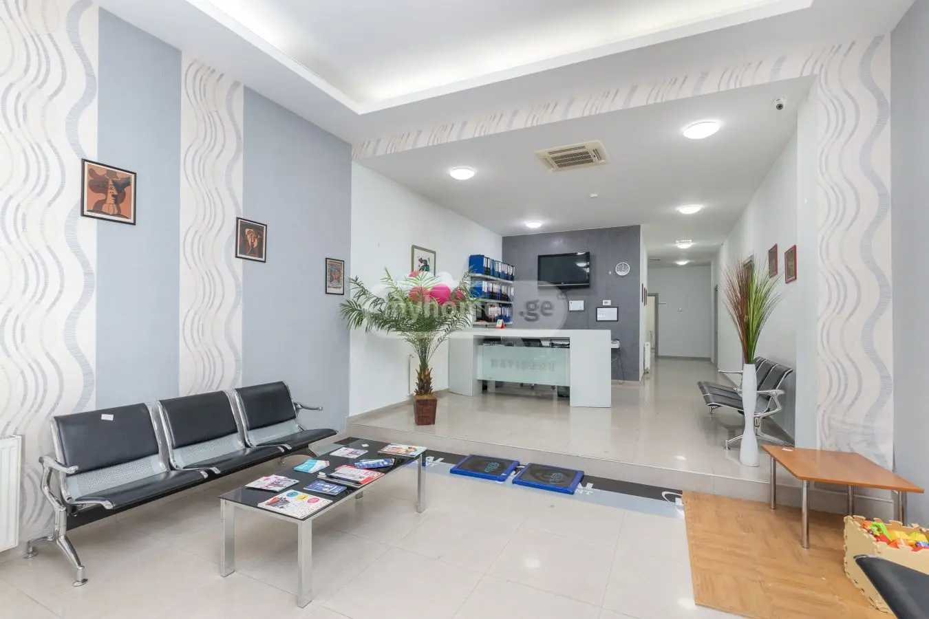 Commercial Space For Rent. Vake view 1