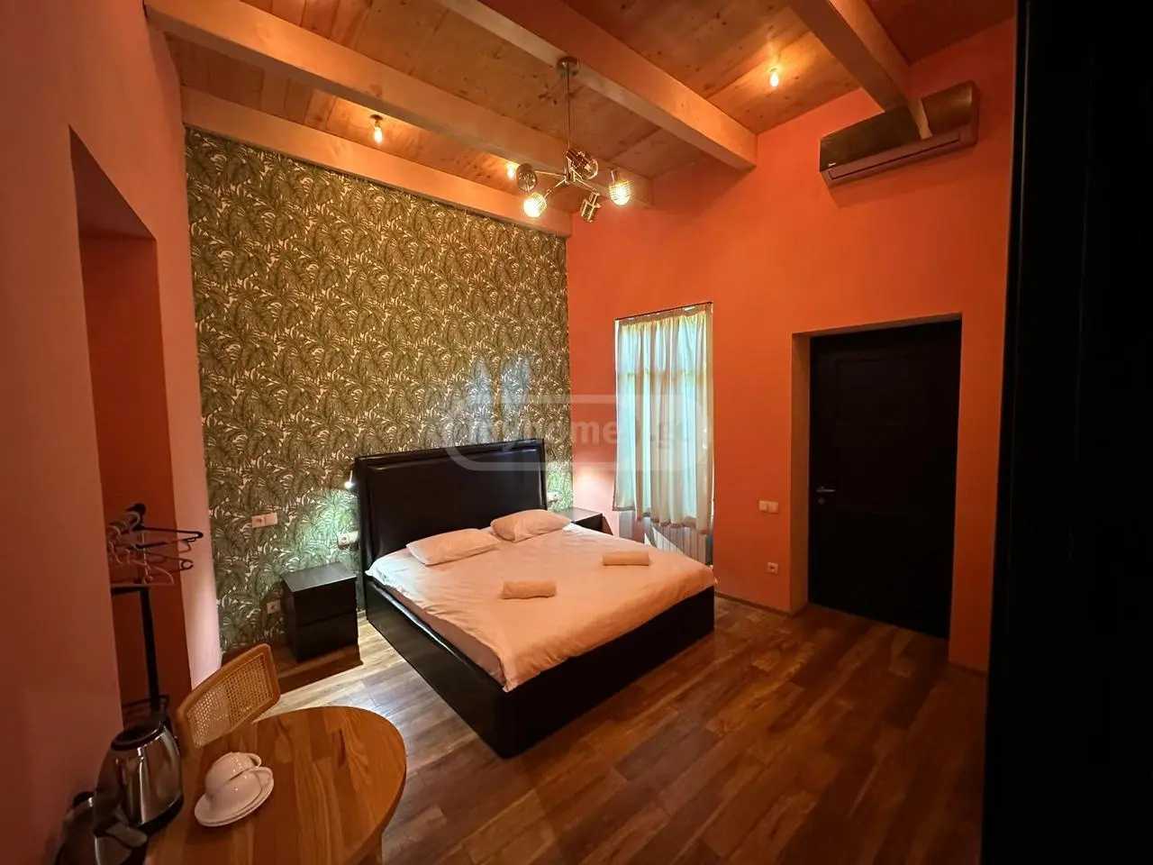 8 Room Hotel For Rent. Chugureti view 2