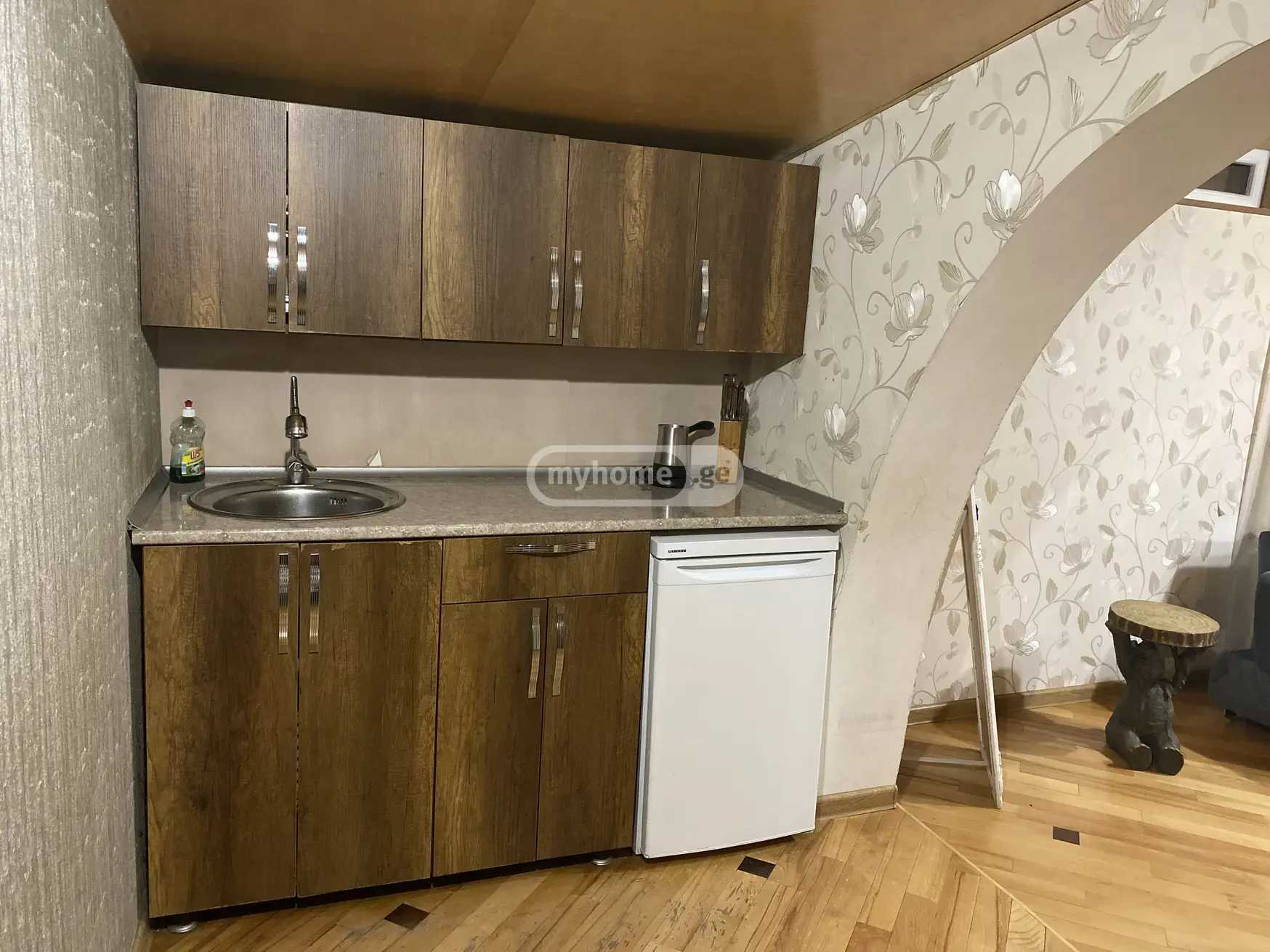 6 Room Private House For Rent. Chugureti view 11