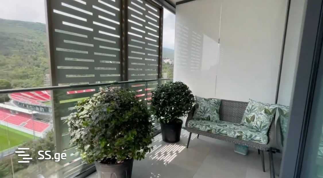 5 Room Flat For Rent. Vake view 2