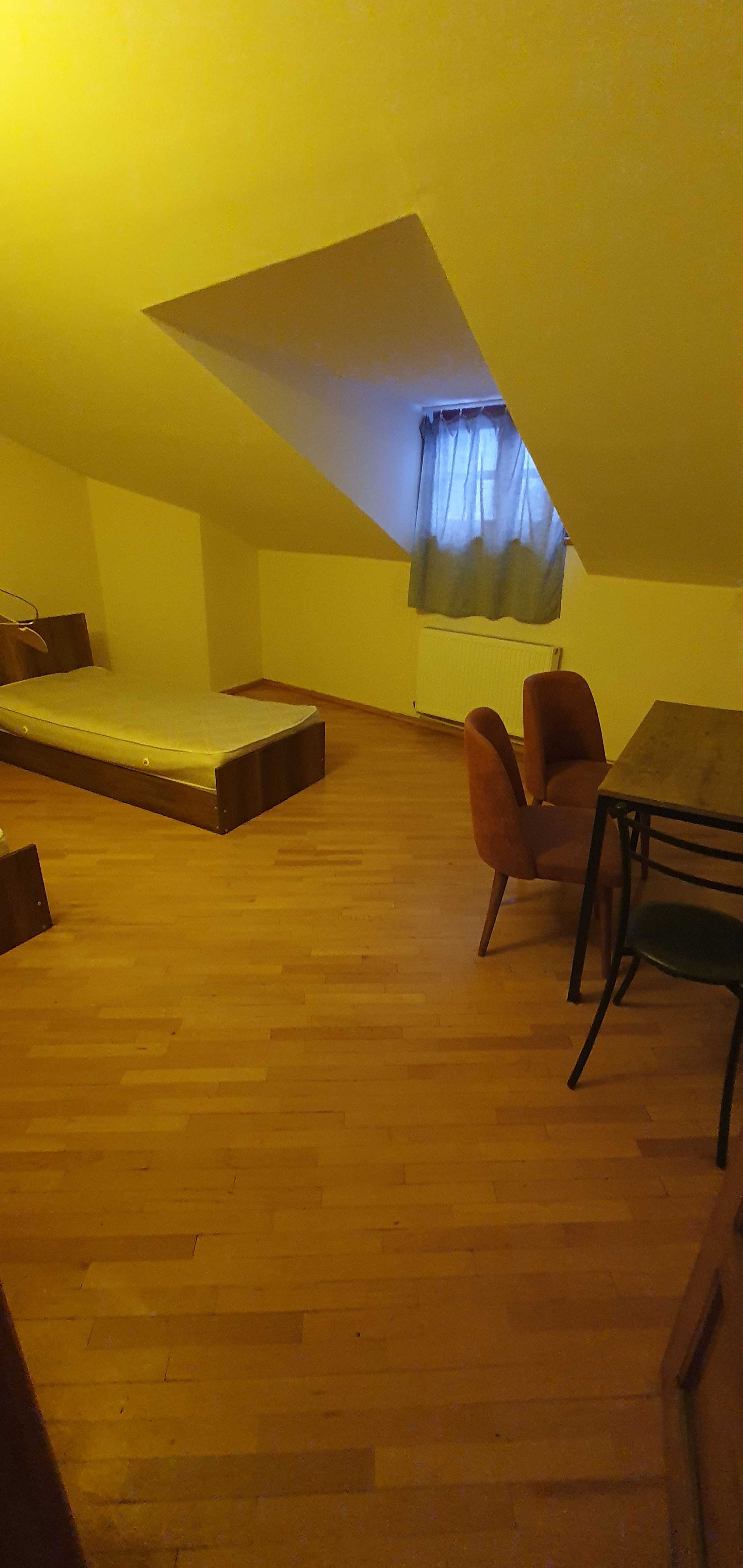 7 Room Hotel For Rent. Sololaki view 12